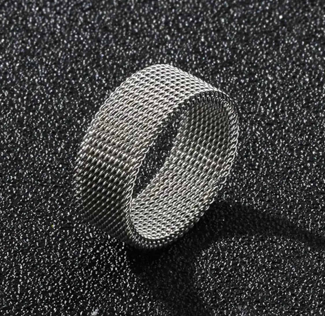 Mesh Wave Ring
